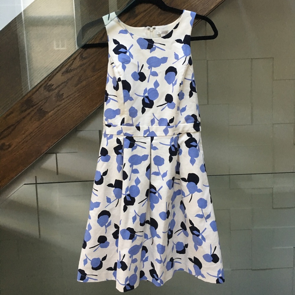 💐2/$25 Beautiful Gap tea dress